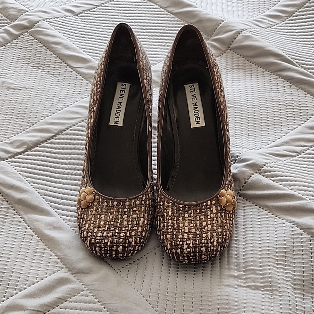 Steve Madden Brown Tweed Heels with Floral Accent